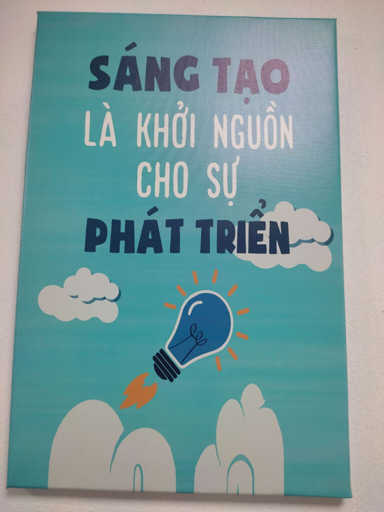 Một góc làm việc tại văn phòng 